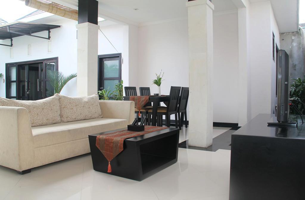 La Villais Kamojang Hotel Seminyak Værelse billede
